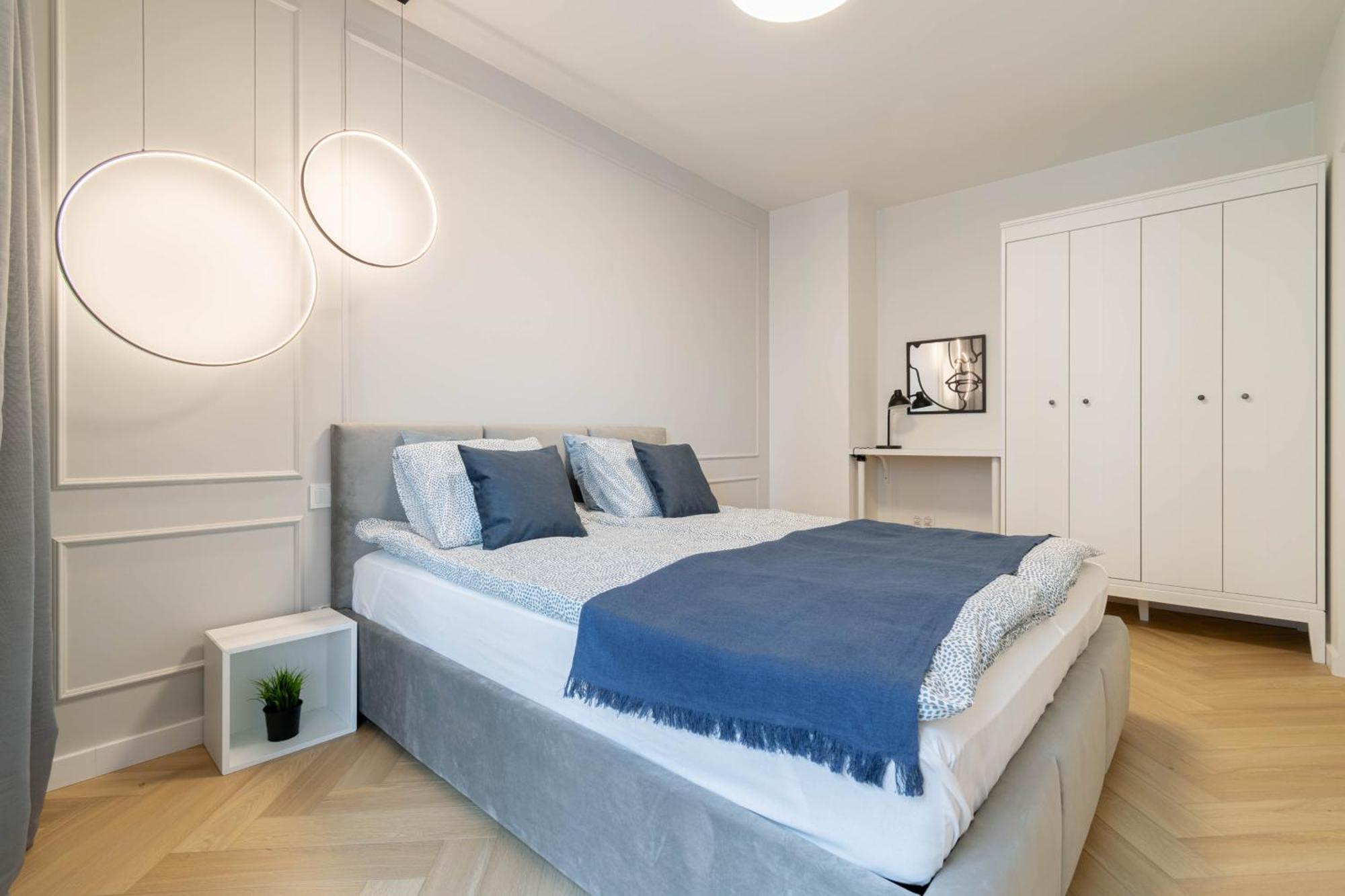 Blue Apartment Ceglana - Free Parking - Self Check-In Катовице Экстерьер фото