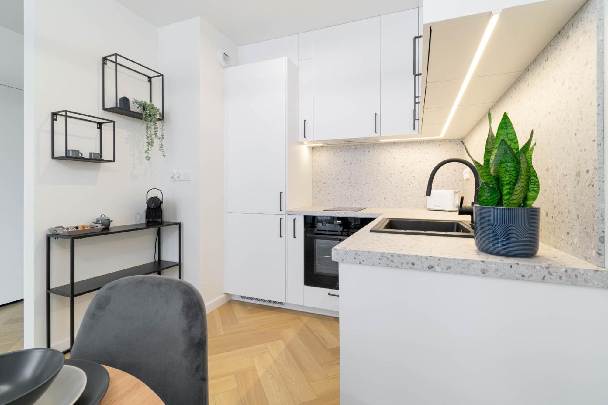 Blue Apartment Ceglana - Free Parking - Self Check-In Катовице Экстерьер фото